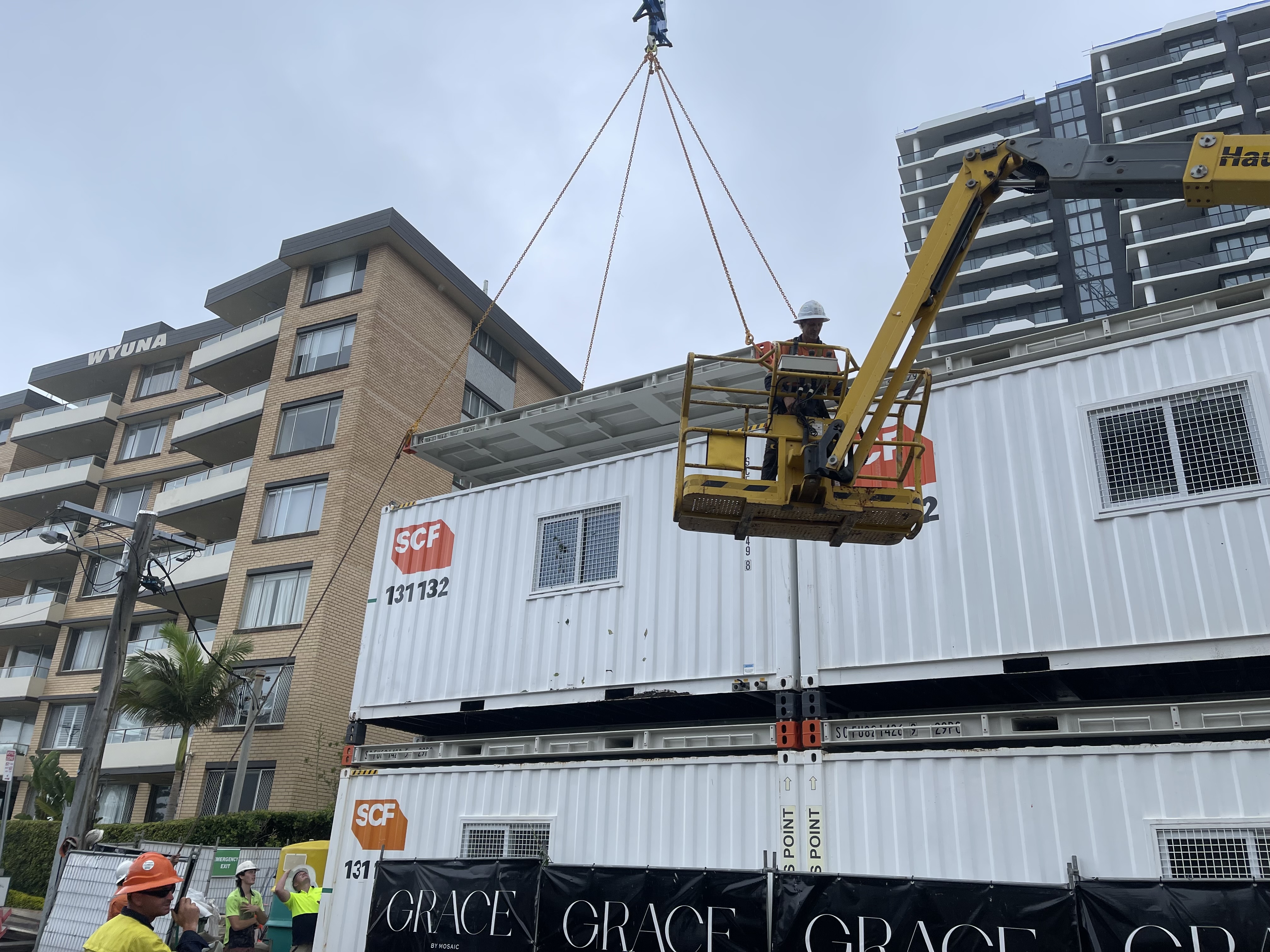 Installing 10kPa Hoarding Platforms to a Site Shed.