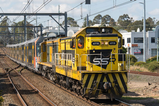 Southern Shorthaul Railroad arrival in Thornleigh, NSW. Source: Henry Owen.