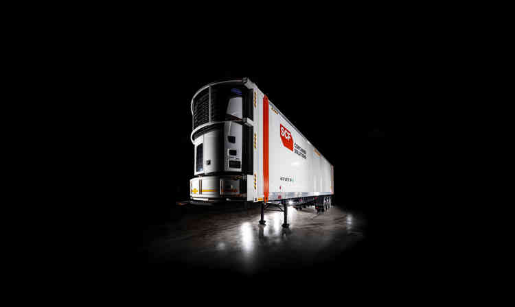 SCF Reefer Trailer Full Width Angle