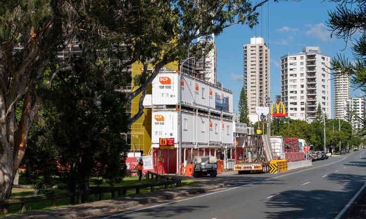 SCF 20Ft Self Contained Full Width Tree