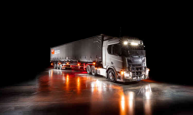 SCF 48Ft Curtain Taut Full Width Front Truck