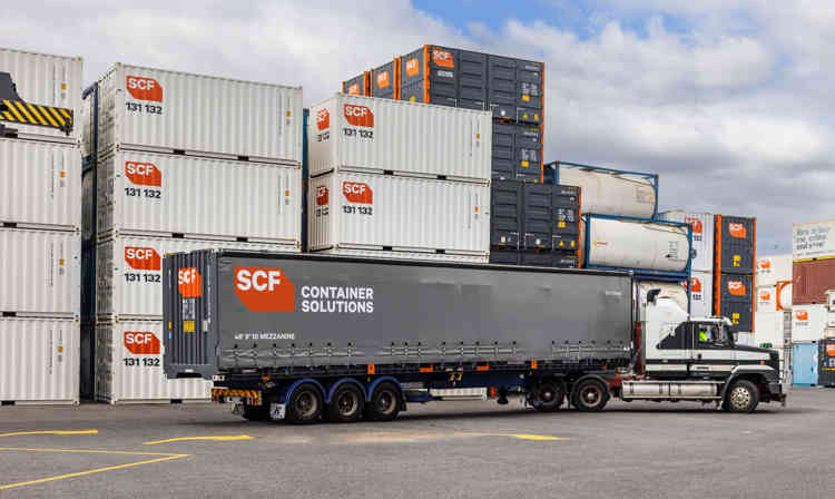 SCF 48Ft Curtain Side Truck